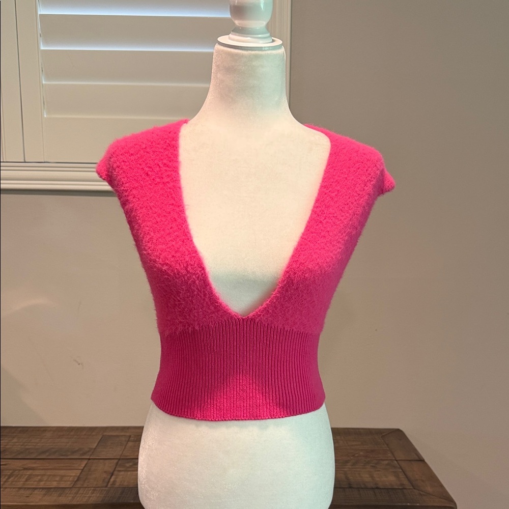 NWOT Free People Fuchsia V-Neck Crop Top